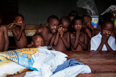 Mostra: Volontario Alla Pediatria Di Kimbondo &Raquo; Https://Www.massimobasso.com/Volontario-Alla-Pediatria-Di-Kimbondo/