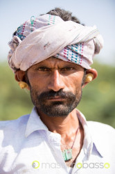 Nomade Rabari Vicino A Bachau - Viaggio In Gujarat