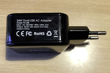 Carica Batterie A Doppio Voltaggio 220 - 110 Volts