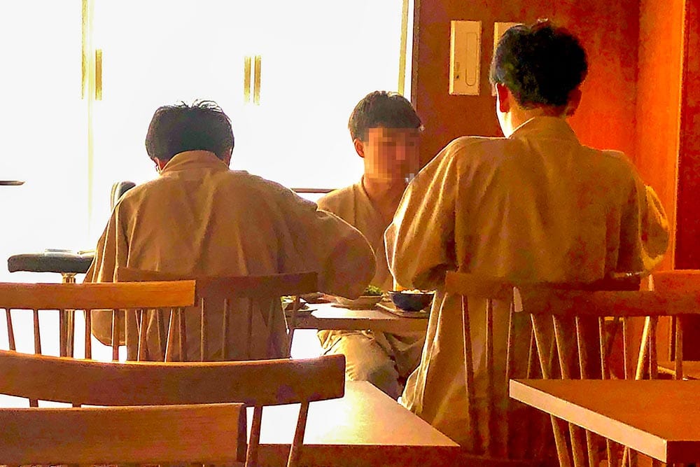 Dormire in Giappone e far colazione con il pigiama