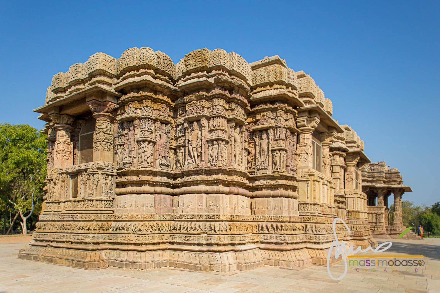 il-tempio-del-sole-di-modhera-in-gujarat-viaggio-contromano