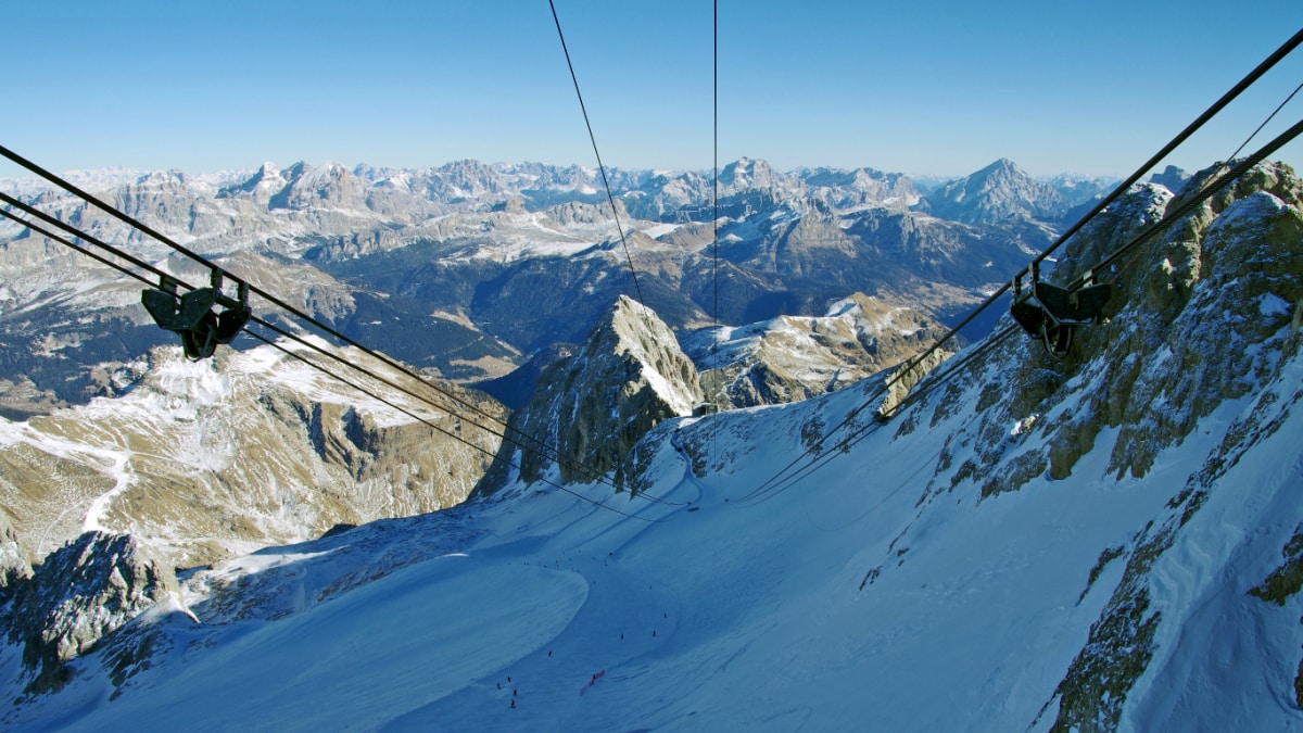 Marmolada - vista della funivia