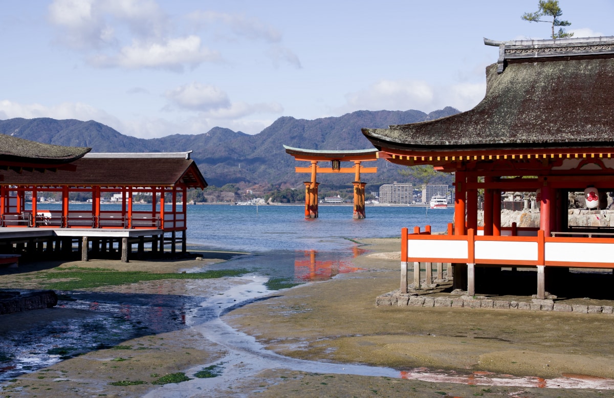 Santuari durante la bassa marea a Itsukushima - Miyajima