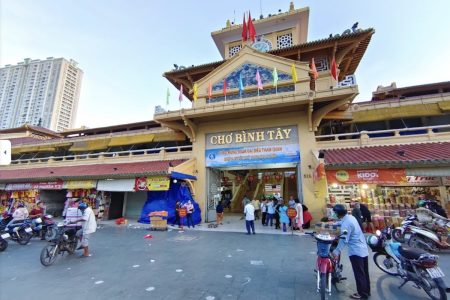 Mercato Di Binh Tay