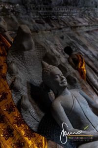 Buddha con Naga ad Angkor Wat