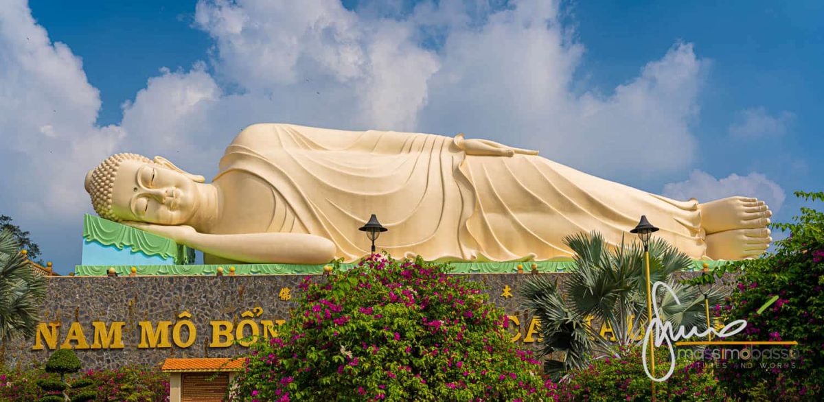 Vinh Trang Pagoda figura del Buddha 100
