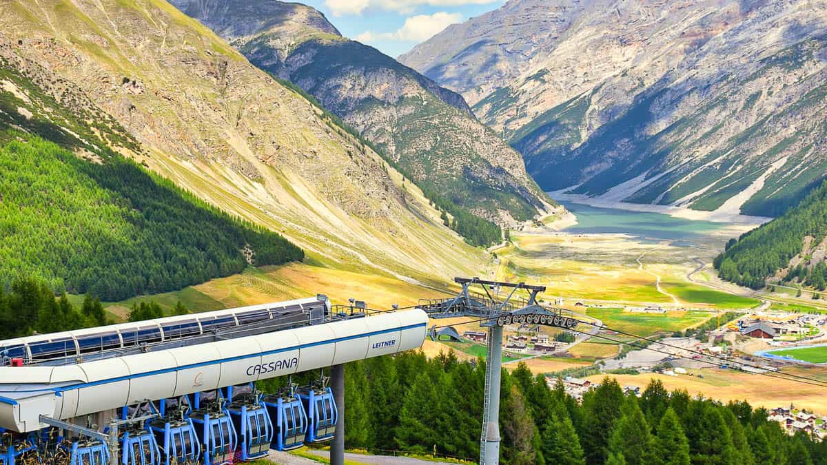 Vista della valle di Livigno dagli impianti di risalita