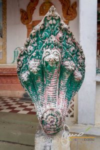 Naga davanti alla Pagoda nelle vicinanze di Siem Reap