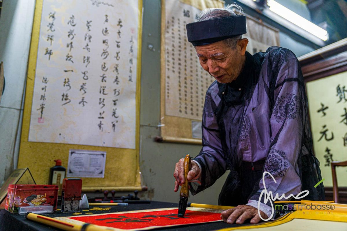 Calligrafo Al Tempio Della Letteratura Di Hanoi