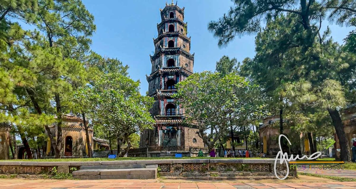 Tempio E Pagoda Di Thien Mu A Hue - Vietnam