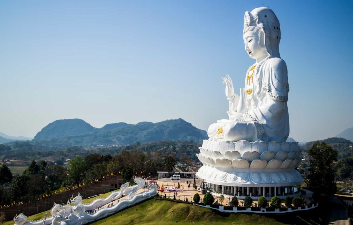 Statua Di Guan Yin Nel Wat Huay Pla Gung, Chiangrai Thailandia.