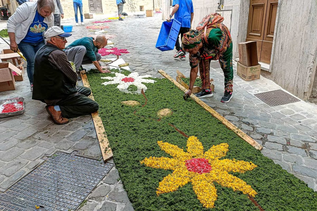 Infiorata Del Corpus Domini A Cupramontana