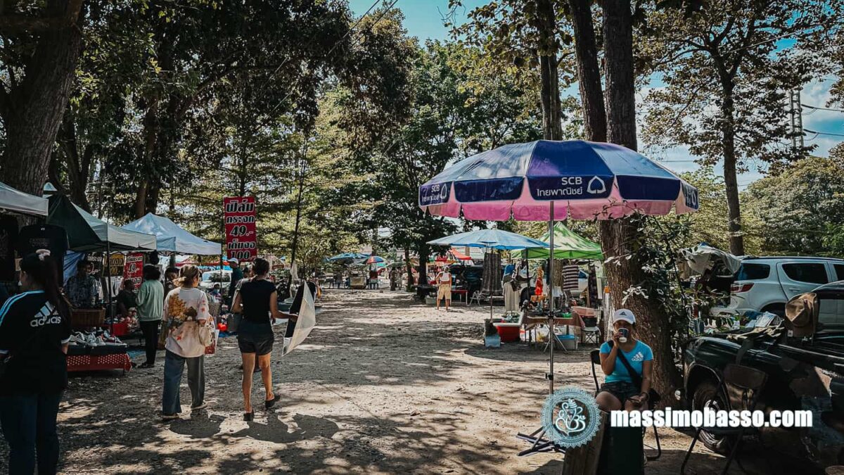 Nong Ho Second Hand e Flea Market