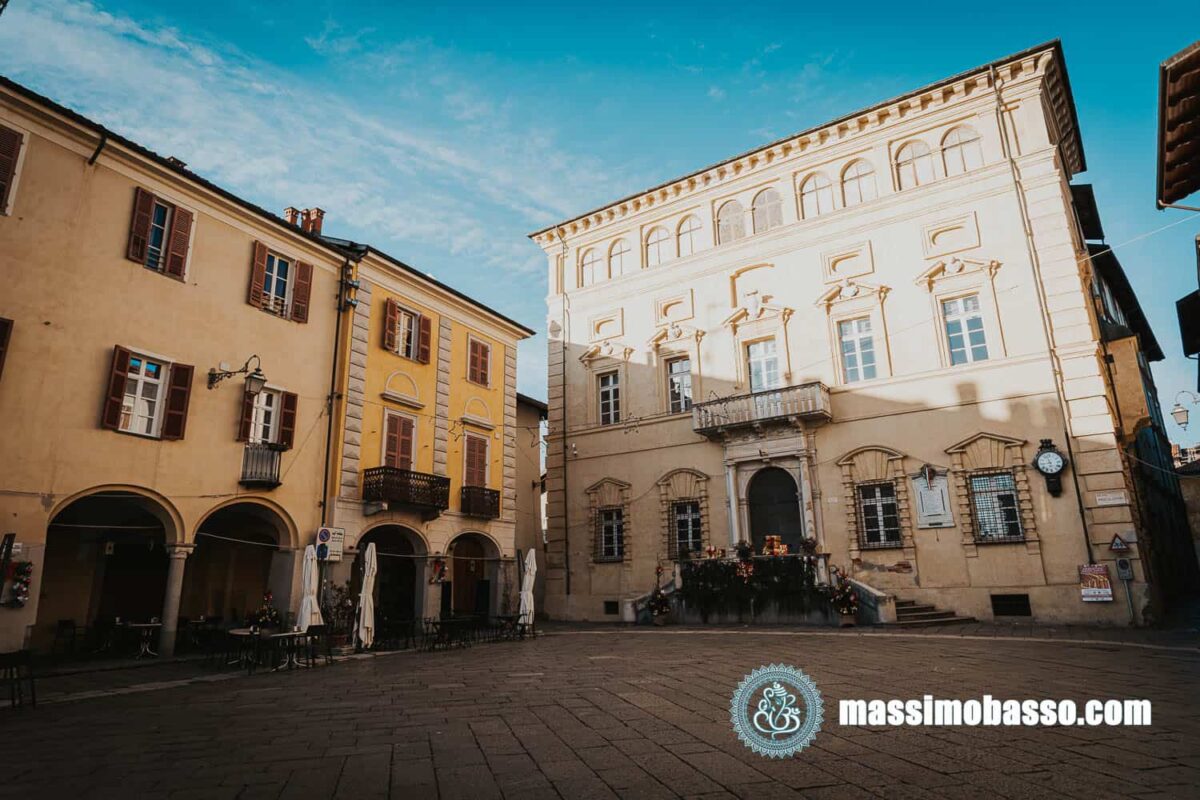 Piazza e Palazzo Cisterna a Biella Piazzo