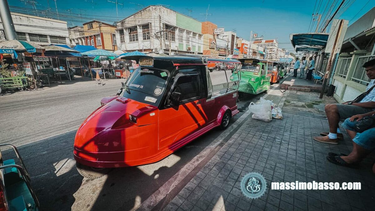 Tuk-Tuk Ad Ayutthaya
