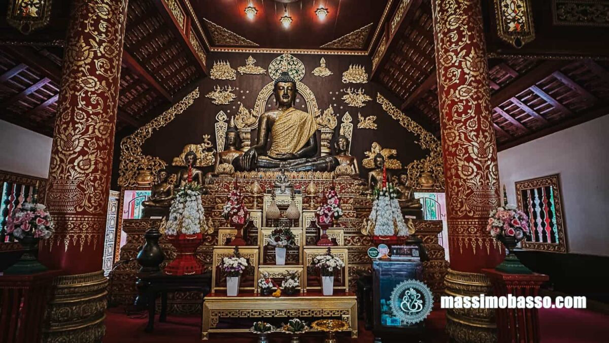 Interno Del Museo Al Wat Phra Kaew A Chiang Rai - Il Tempio Del Buddha Di Smeraldo