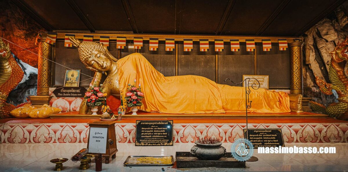 Buddha Sdraiato Al Tempio Wat Tham Khao Pun - Kanchanaburi