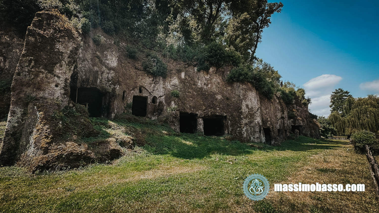 Tombe Etrusche nel tufo a Sutri