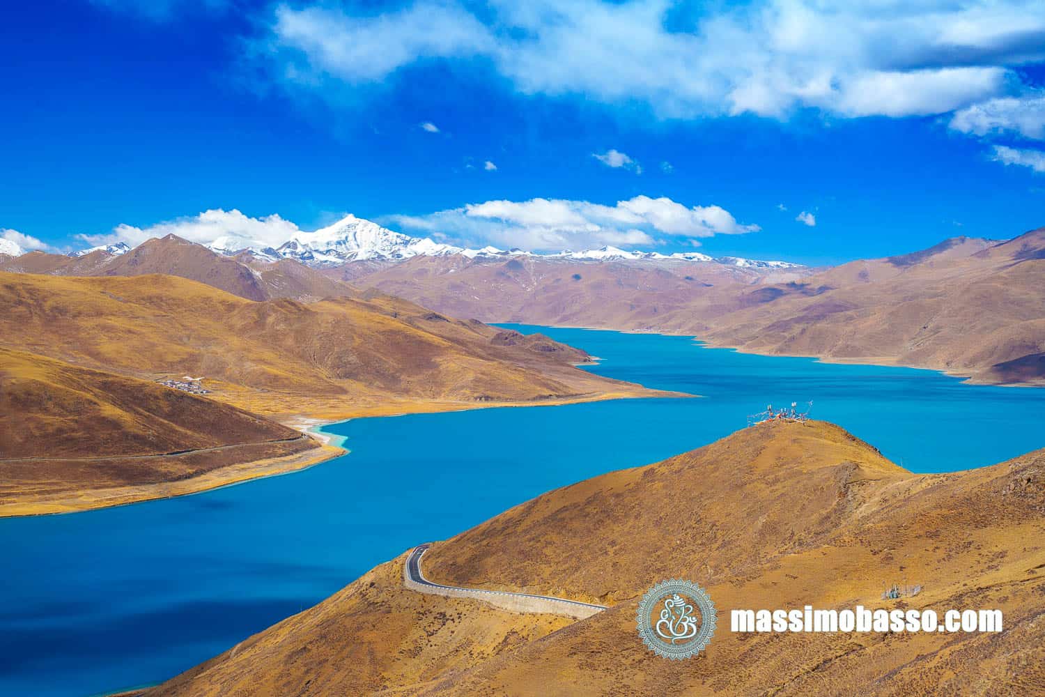 Da Lhasa al Lago Yamdrok Lago Sacro ai Tibetani - Tibet - Cina