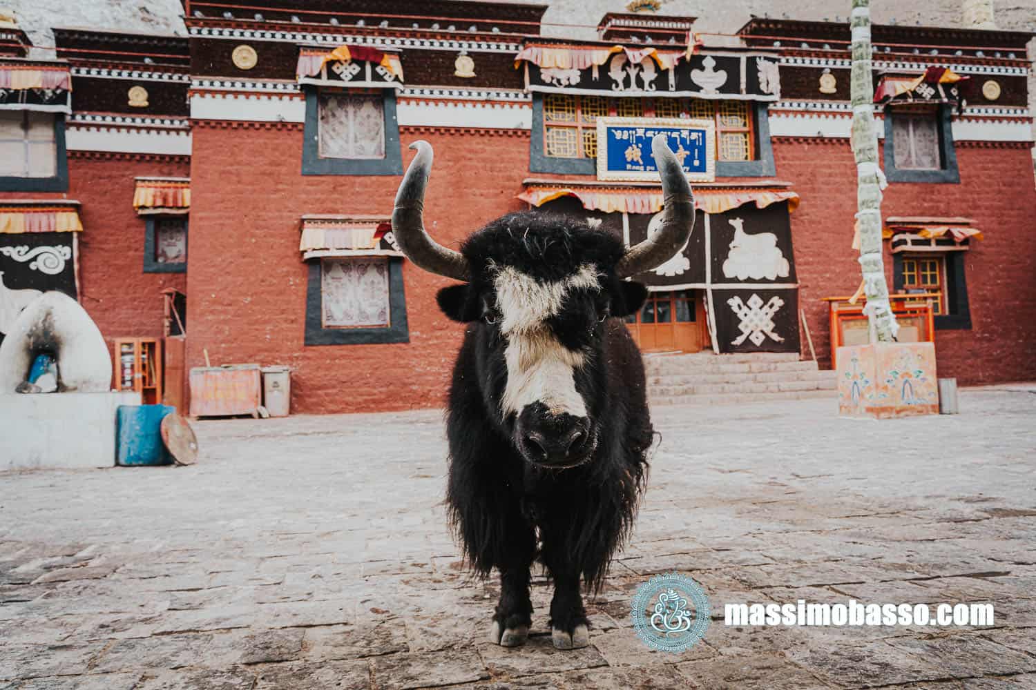 Monastero di Rongbuk - Campo Base dell'Everest - Tibet - Cina