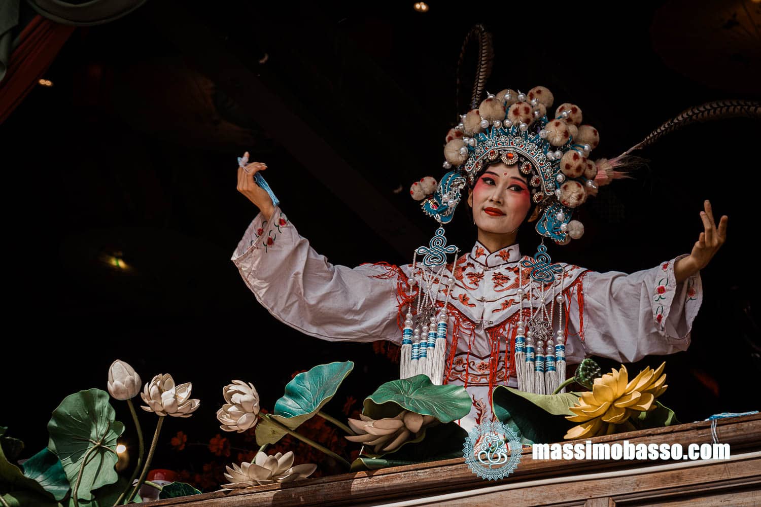 Danzatrice nella Walking Street di Kunming - Yunnan