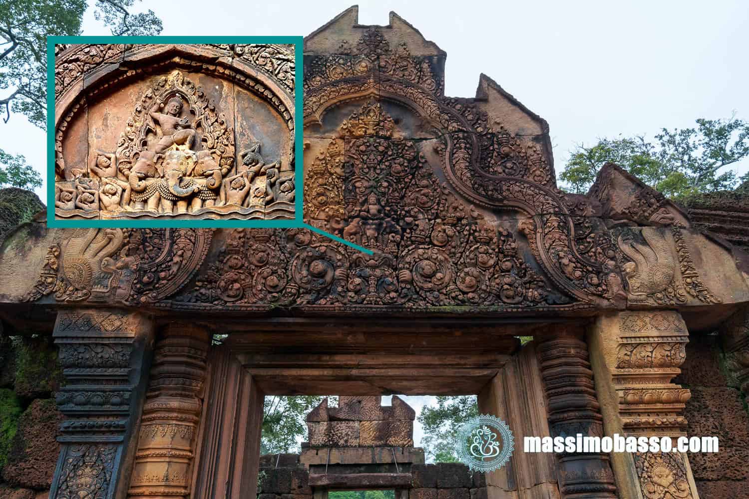 Airavata - Erawan su un portale a Banteay Srei - Cambogia - Elefante a tre teste di Indra -5